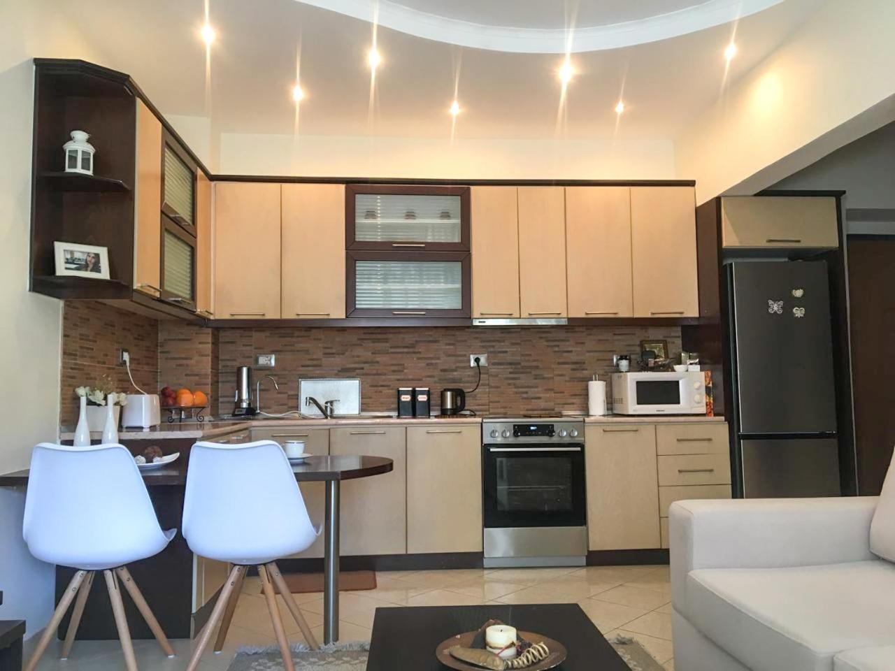 Sofia'S Modern Apartment จีโรคาสเตอร์ ภายนอก รูปภาพ
