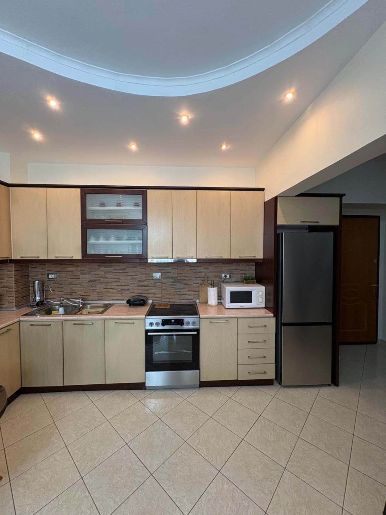 Sofia'S Modern Apartment จีโรคาสเตอร์ ภายนอก รูปภาพ